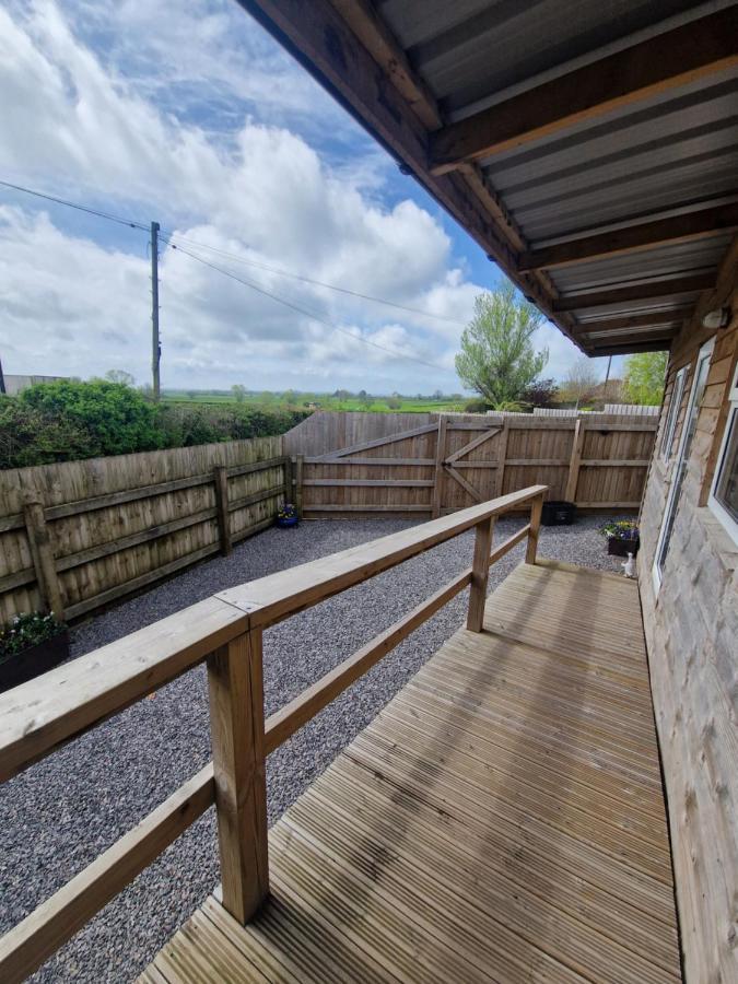 Featheredge Corner Lodge Вэллс Экстерьер фото