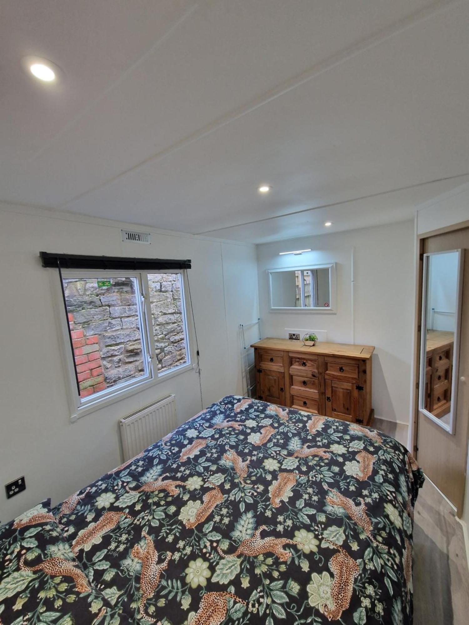 Featheredge Corner Lodge Вэллс Экстерьер фото