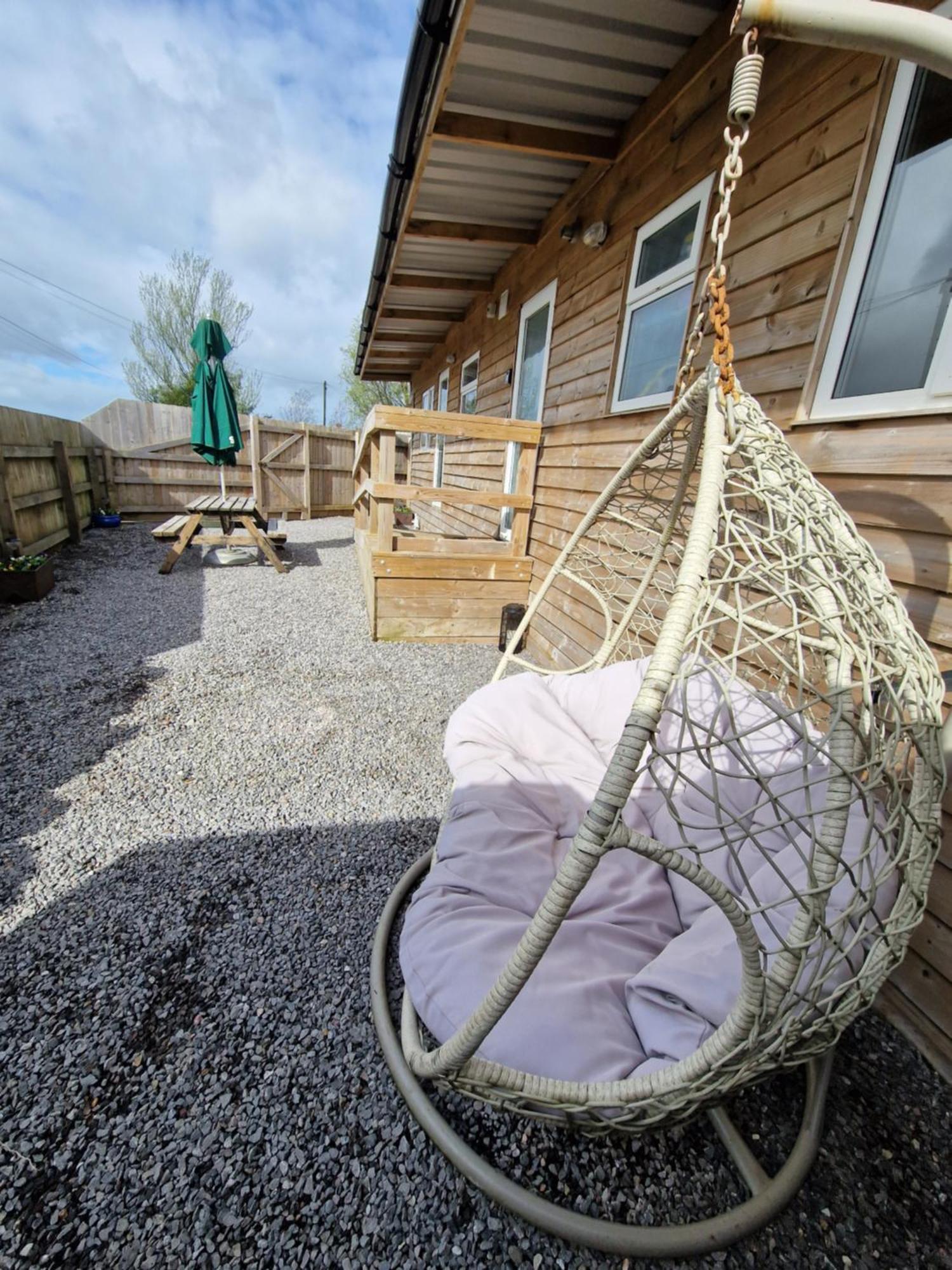 Featheredge Corner Lodge Вэллс Экстерьер фото