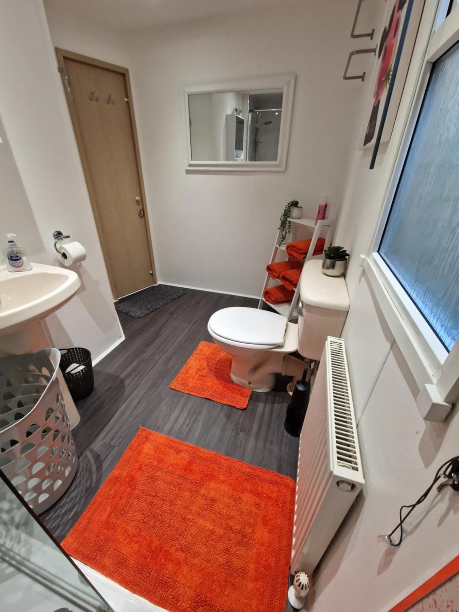 Featheredge Corner Lodge Вэллс Экстерьер фото